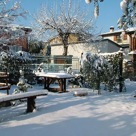 Bed & Breakfast Il Melograno Del Garda 3*